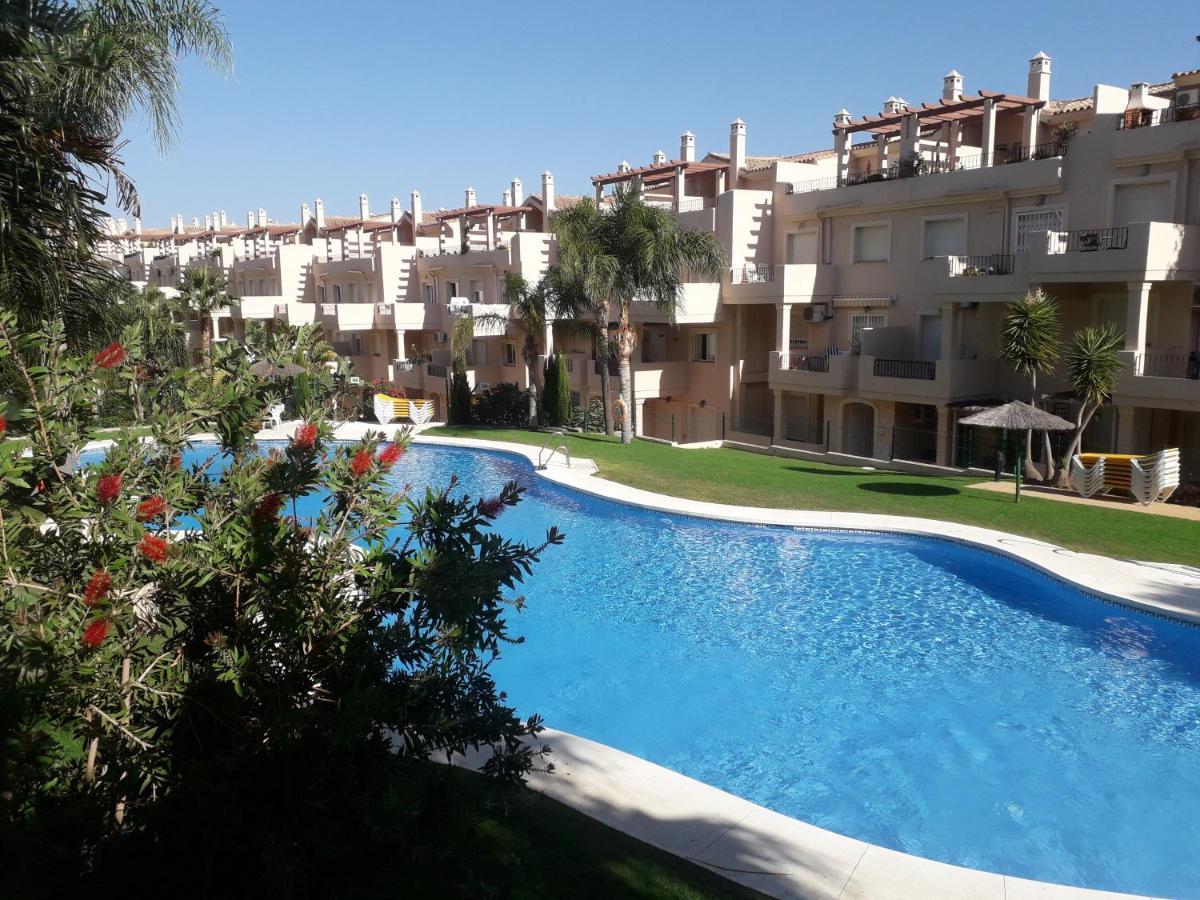 Duquesa Fairways, A Spacious Apartment With Fabulous Views And Facilities Manilva Exteriér fotografie