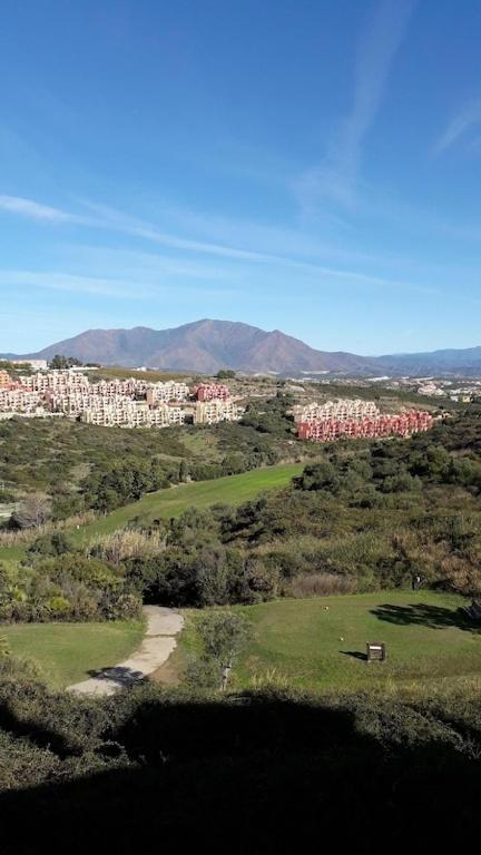 Duquesa Fairways, A Spacious Apartment With Fabulous Views And Facilities Manilva Exteriér fotografie